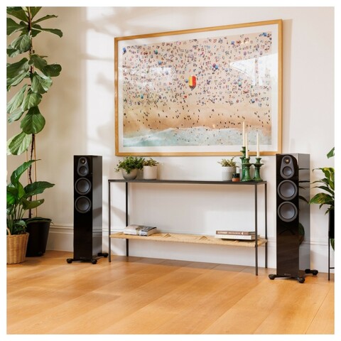 Monitor Audio Silver 300 8G černý
