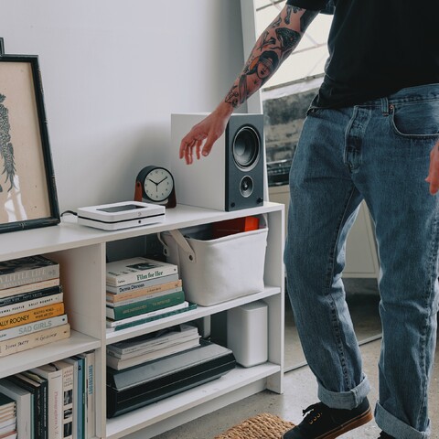 Bluesound NODE (Gen 4) bílý