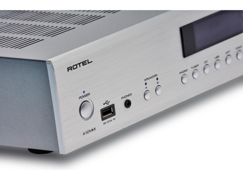 Rotel A12 MKII stříbrný
