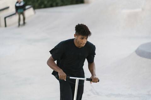 JBL Wave Flex Černý