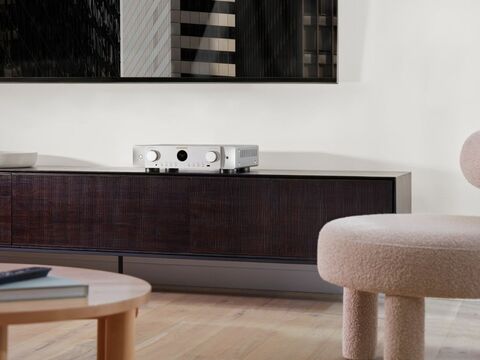 Marantz CINEMA 70s stříbrný