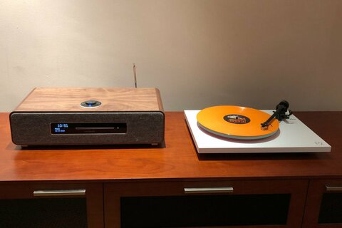 Ruark R5 integrovaný audio systém ořech