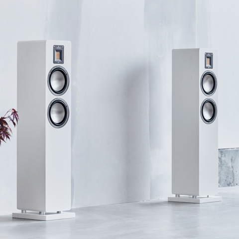 Audiovector QR3 bílý